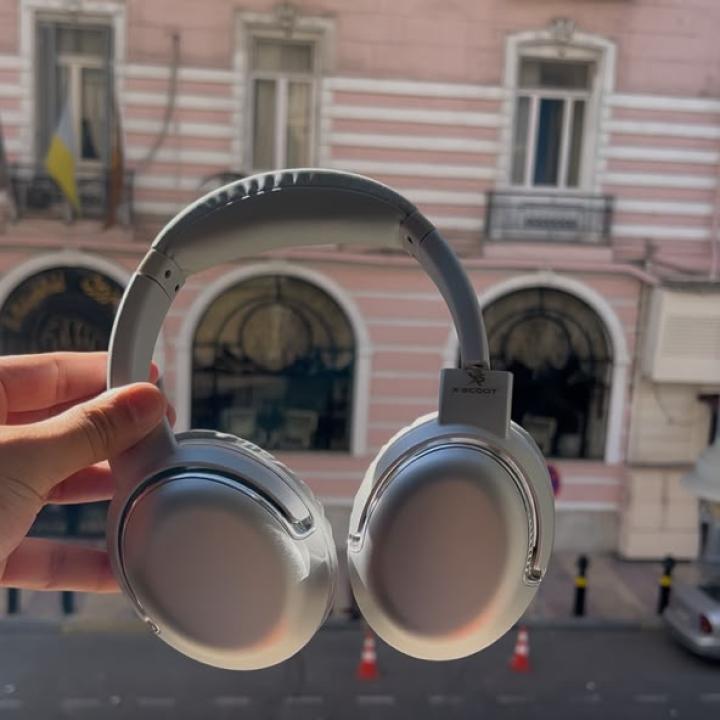 X-SCOOT XS-654 Wireless Bluetooth Over-Ear Headphones – Silver